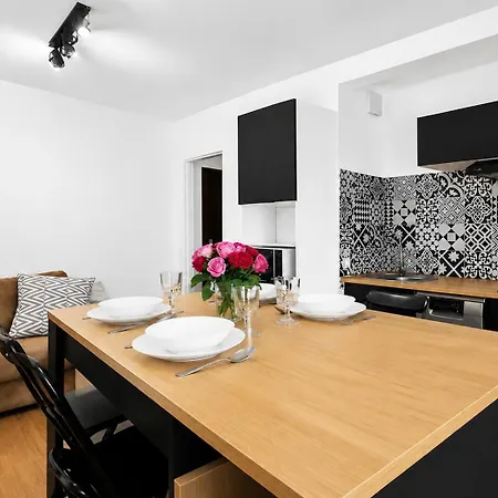 Elegant T2 Avec Balcon, Parking Et Climatisation Apartment *