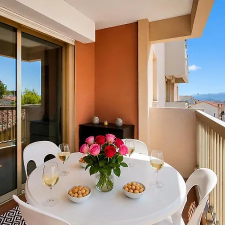 Elegant T2 Avec Balcon, Parking Et Climatisation Saint-Raphael (Var)
