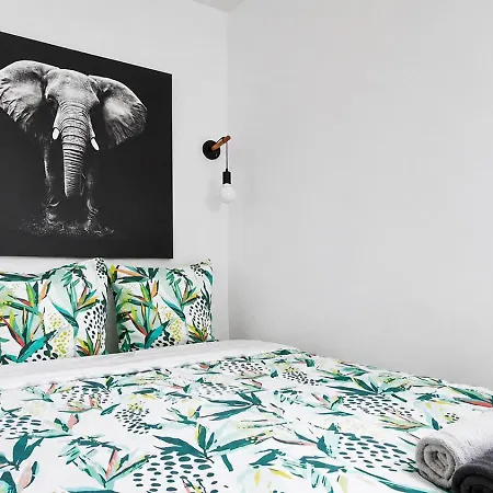 Apartment Elegant T2 Avec Balcon, Parking Et Climatisation