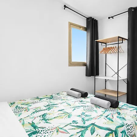 Apartment Elegant T2 Avec Balcon, Parking Et Climatisation *